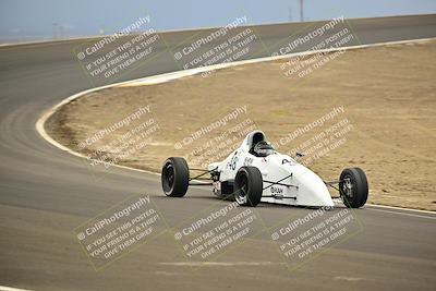 media/Jan-26-2025-CalClub SCCA (Sun) [[cfcea7df88]]/Group 7/Race/